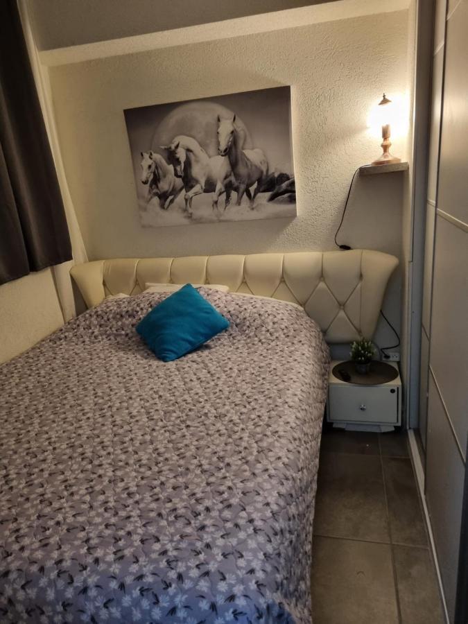 Pearl Island Suite อัชเกลอน ภายนอก รูปภาพ